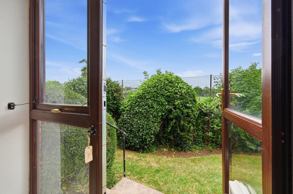 Property photo 2 of 12 15_Img_2303