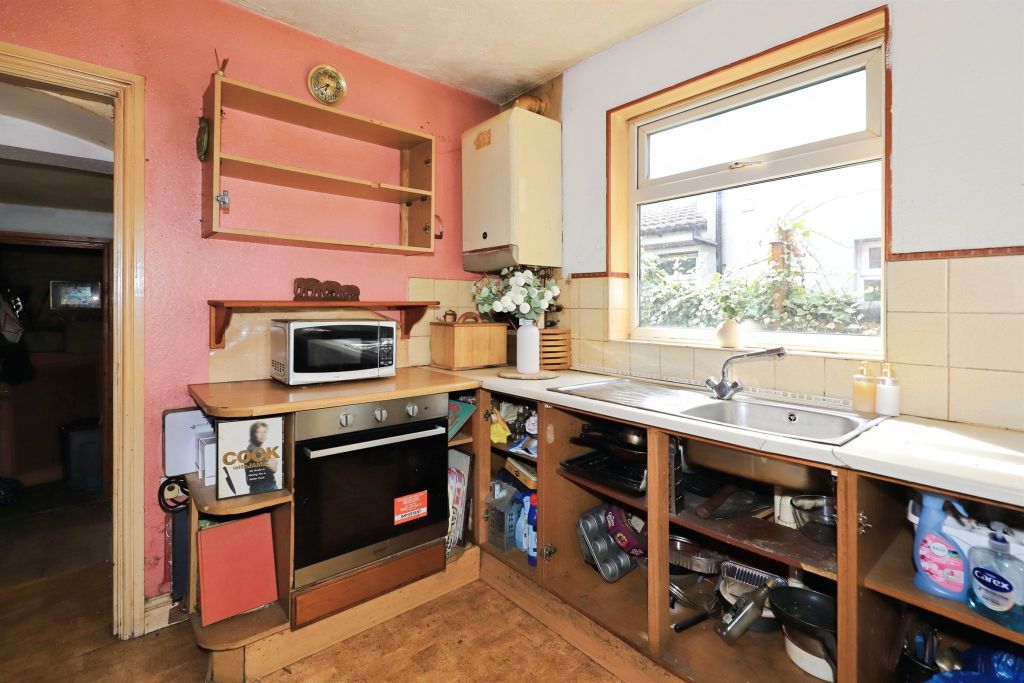 Property photo 2 of 16