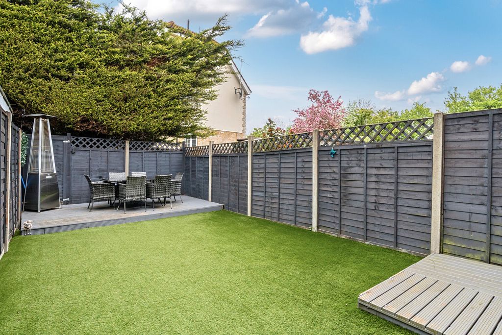 Property photo 2 of 13 1446673-11-69E1Fa...