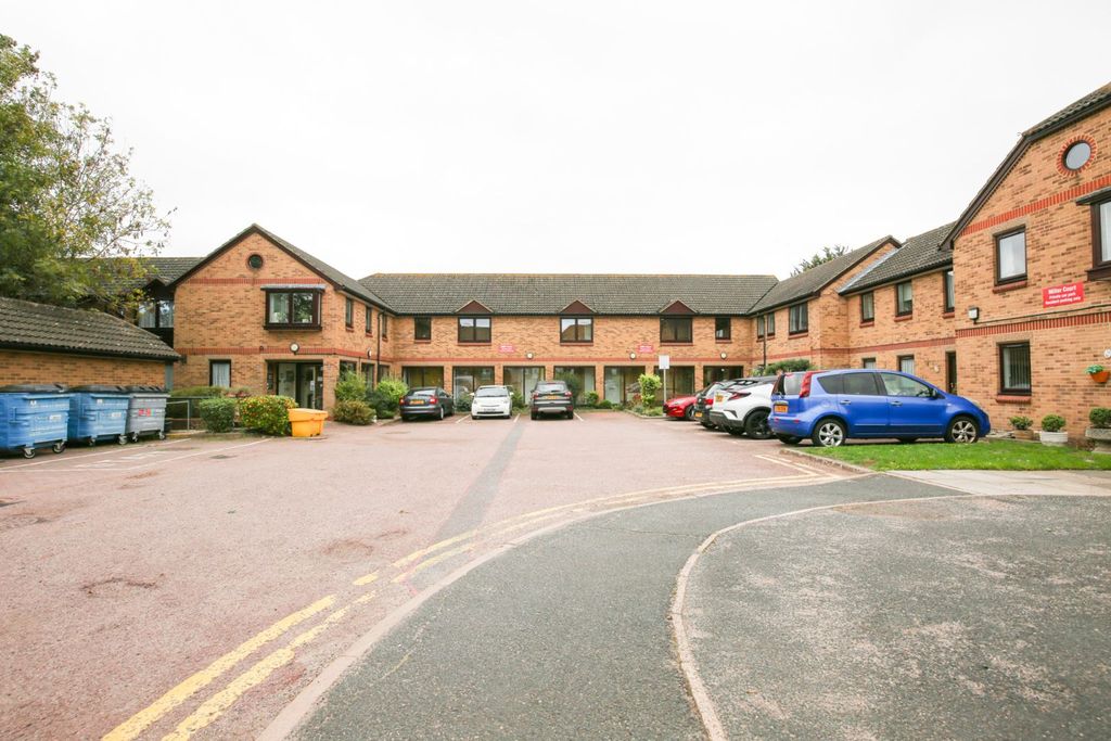 Property photo 1 of 15 Front View