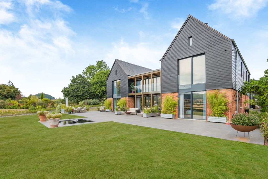 Property photo 3 of 26 Picture No. 24