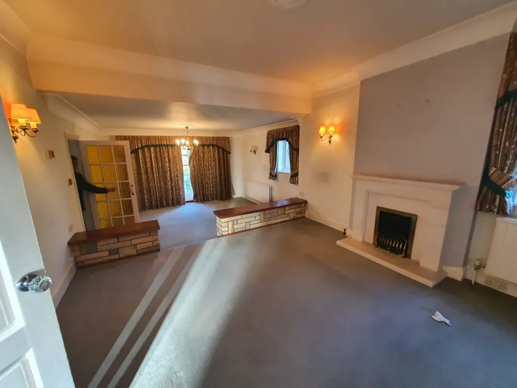 Property photo 1 of 4