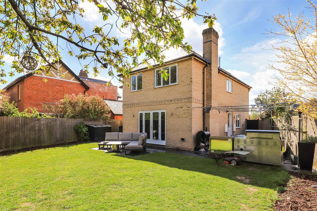Property photo 2 of 33 Img (9).Jpg