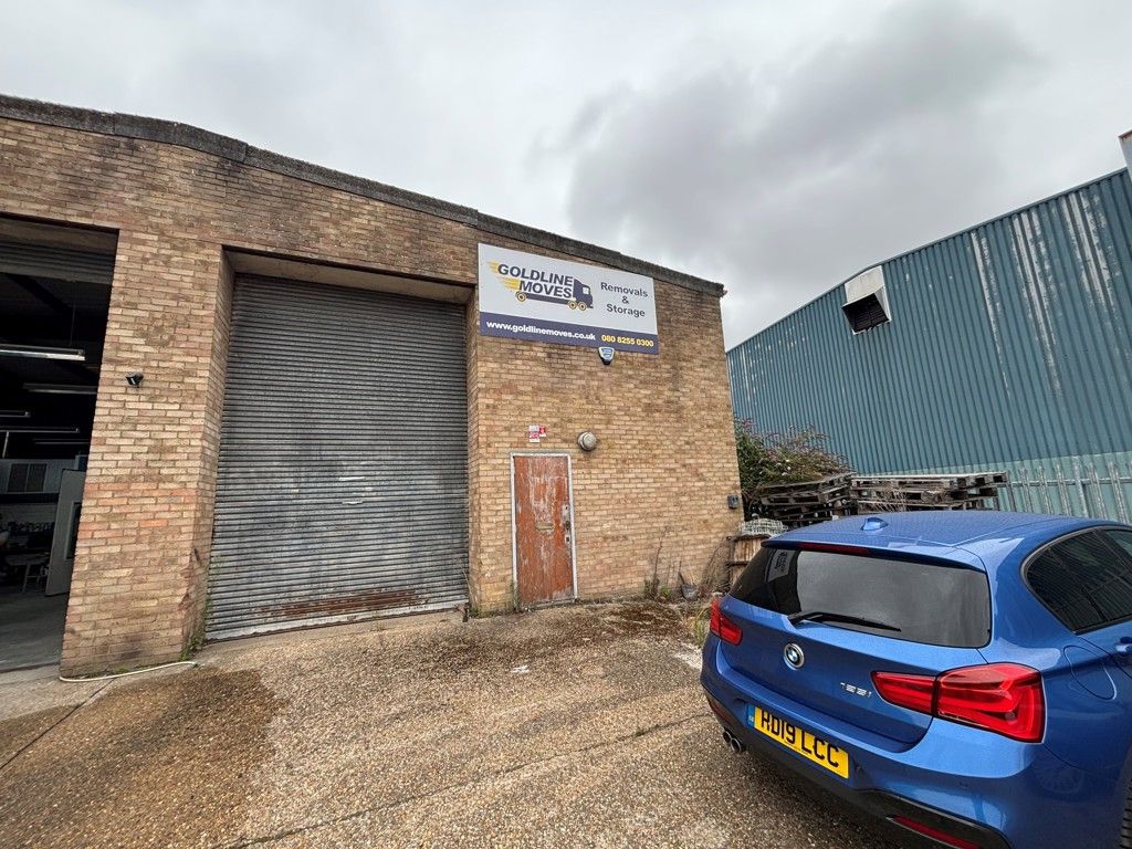 Property photo 1 of 6 Photo 6