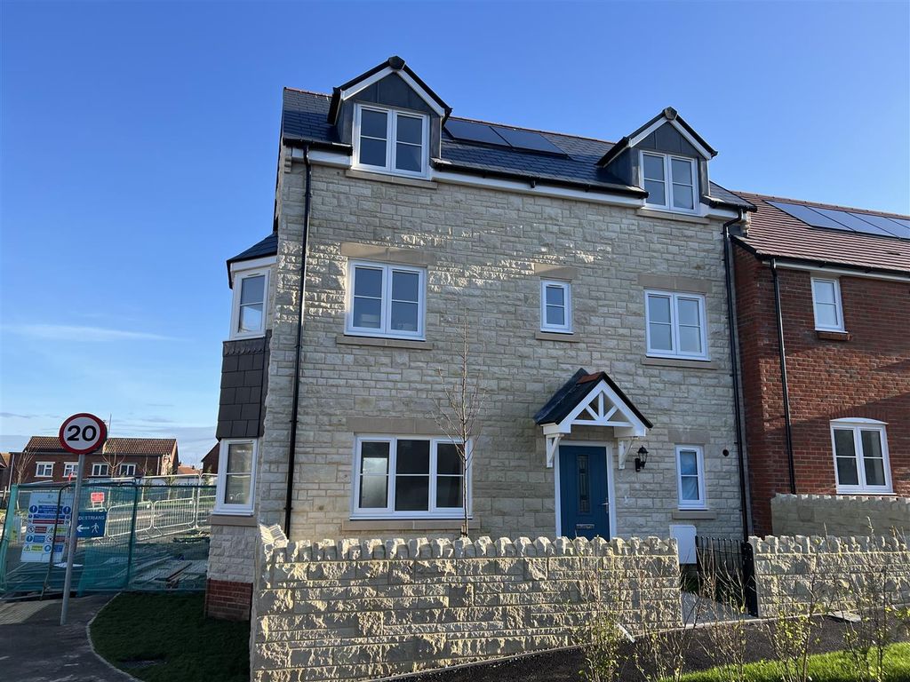 Property photo 1 of 13 Plot 647 Front 2.Jpg