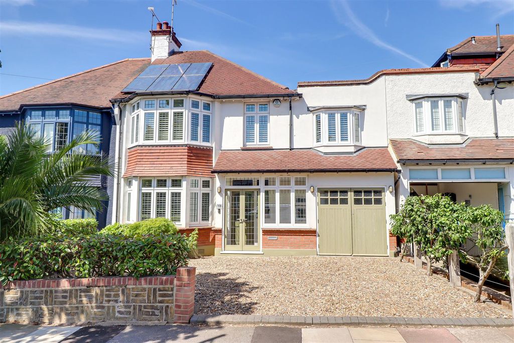 Property photo 1 of 36