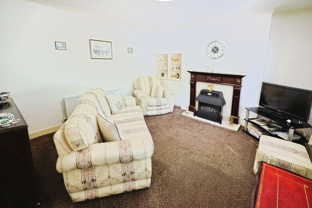 Property photo 3 of 12 Pbox-Img.Jpg