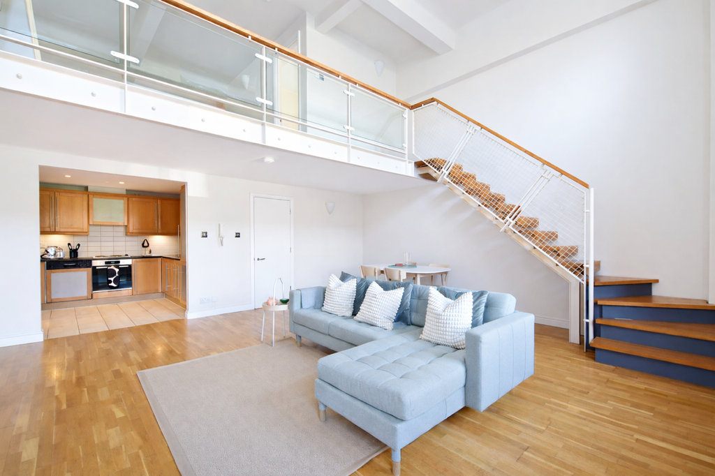 Property photo 2 of 13 28Beauxlounge