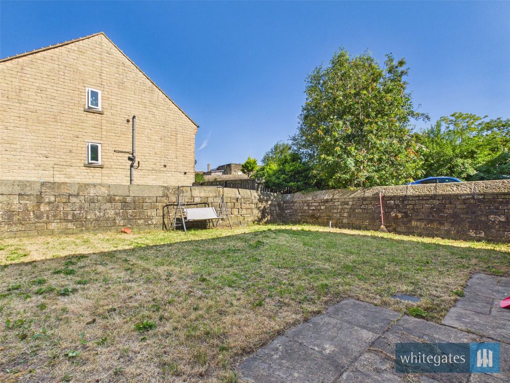 Property photo 2 of 18 Picture No. 12