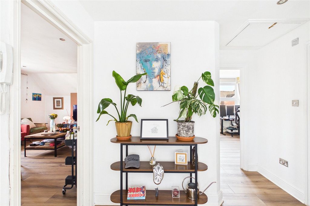 Property photo 3 of 9 Picture No. 05