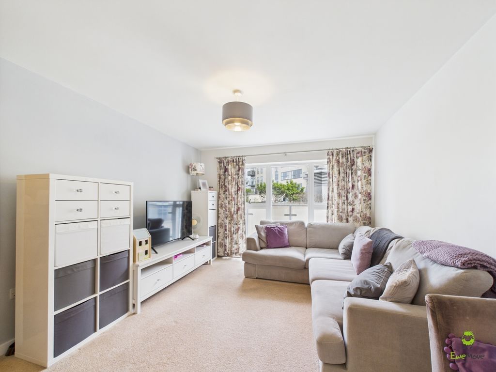 Property photo 3 of 7 Living Room James Hillier Ewemove Bexley And Dartf