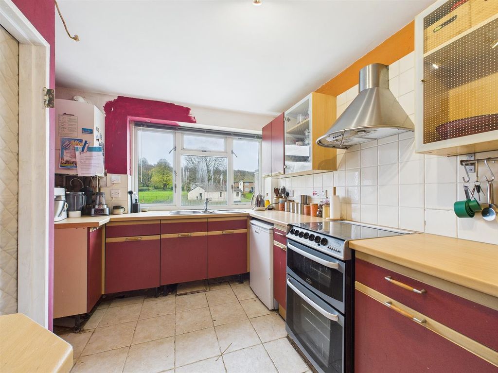 Property photo 3 of 12 3 - Two Bedroom Flat For Auction, Lawrence Weston.
