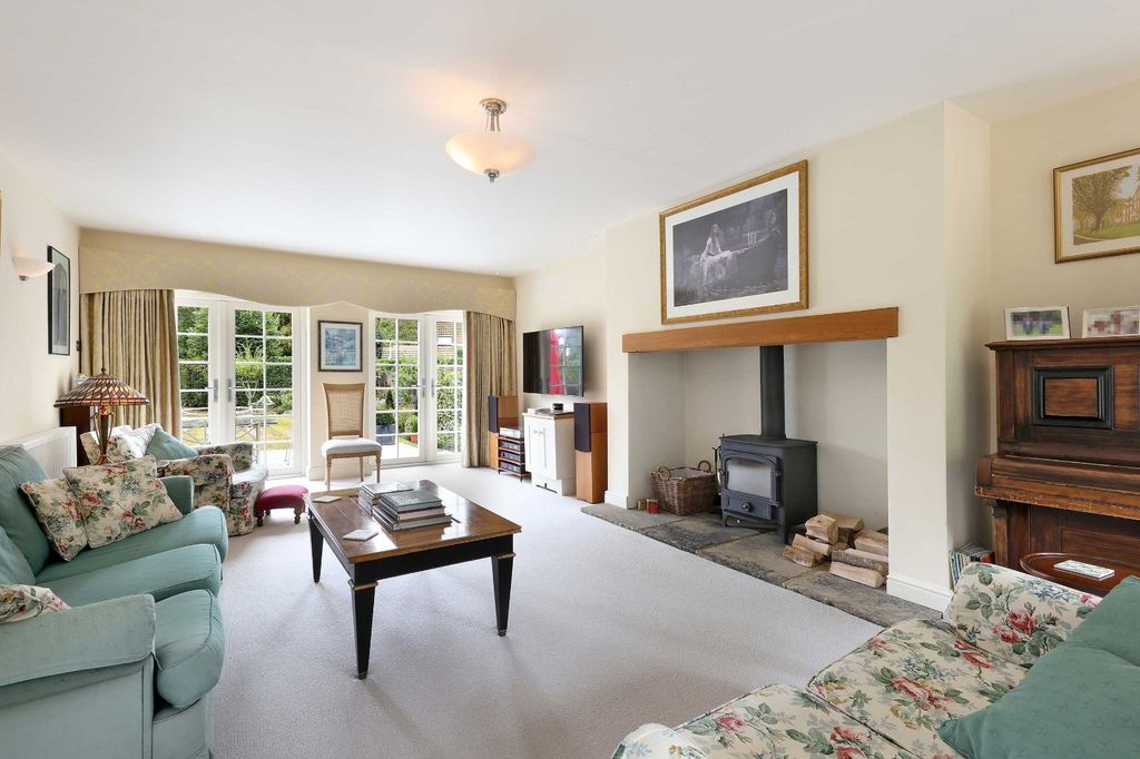 Property photo 2 of 25 Drawing Room