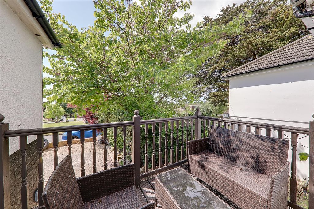 Property photo 2 of 12 Img_0816-Img_0818.Jpg