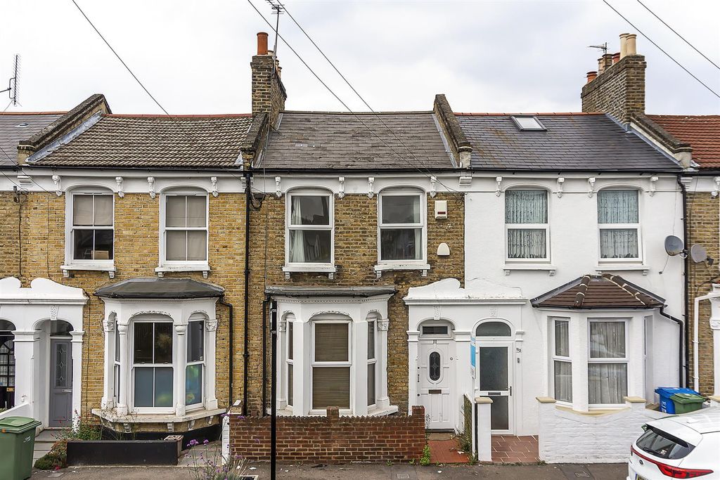 Property photo 2 of 13