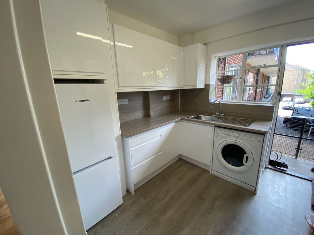 Property photo 2 of 21
