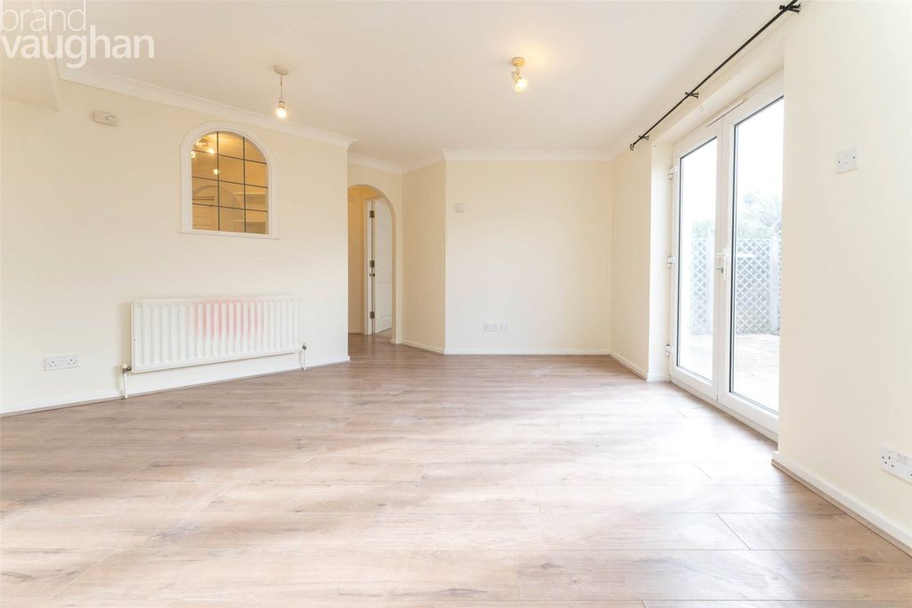 Property photo 2 of 14 Picture No. 05