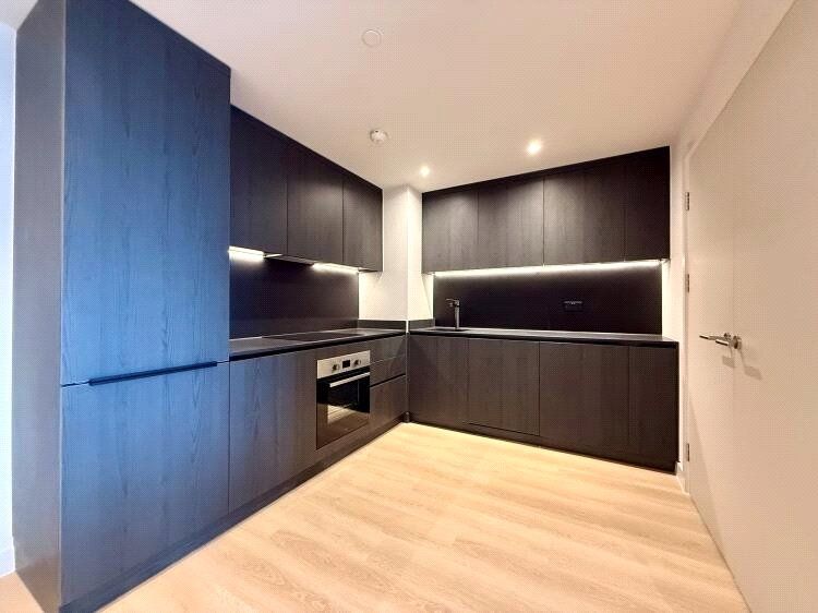 Property photo 2 of 6 Picture No. 10