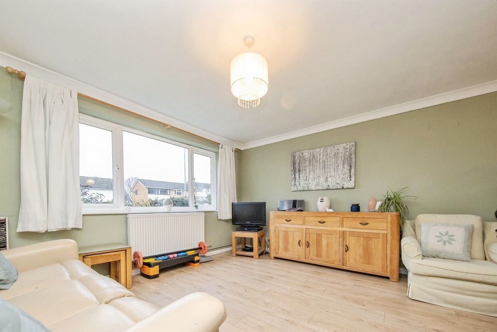 Property photo 3 of 20