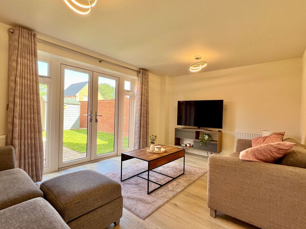 Property photo 3 of 37