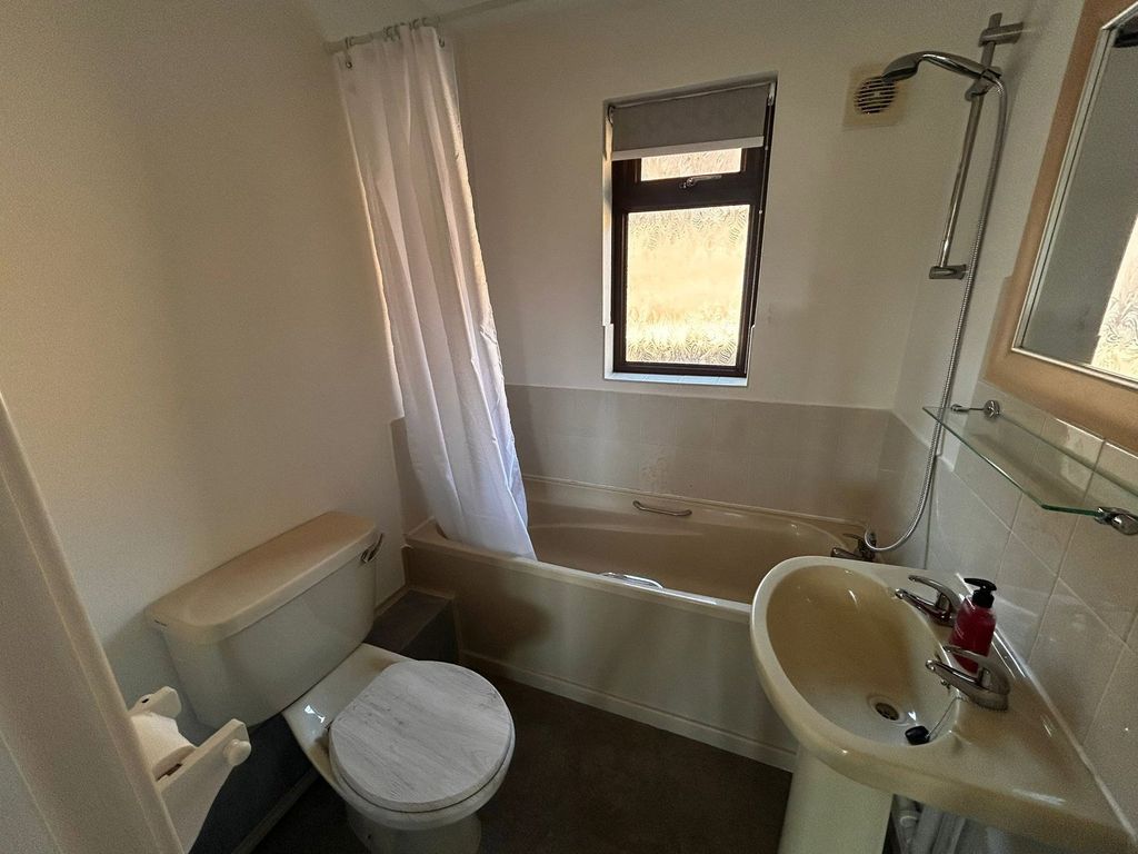 Additional image 4 of 2 bed semi-detached bungalow to rentOak Hill Park, Skewen, Neath SA10