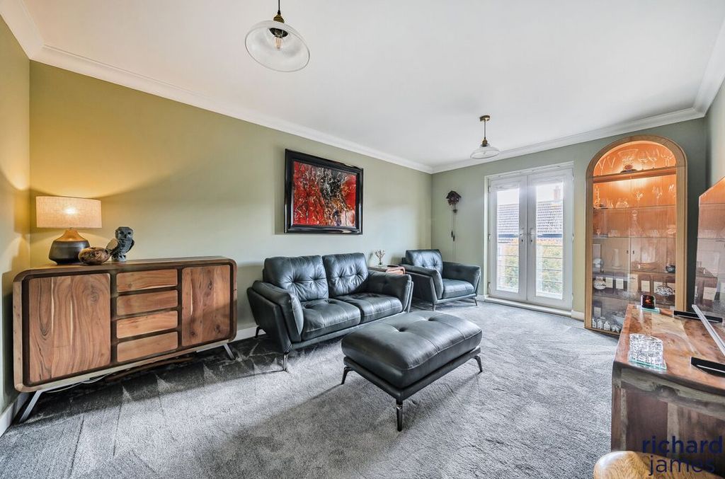 Property photo 3 of 11 Ebb870c85A724077B04Fcb01A7Df5B05