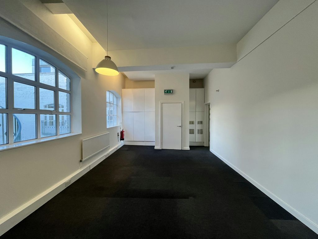 Property photo 3 of 6 20250130_161422592_Ios.Jpg