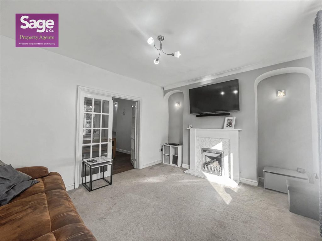 Property photo 2 of 37