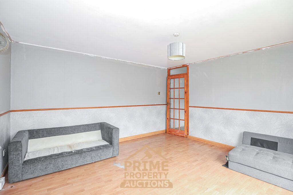 Property photo 3 of 9