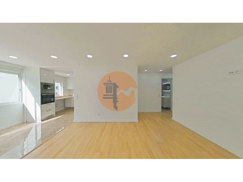 Property photo 1 of 51