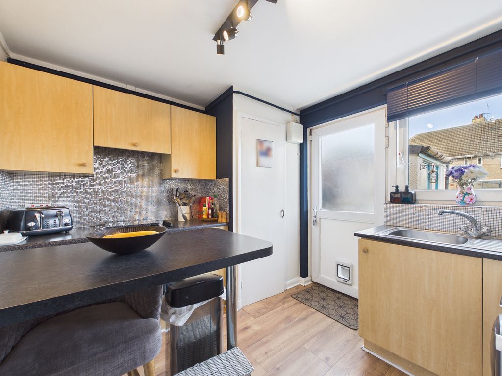 Property photo 3 of 19 Cam03481G0-Pr0142-Still015