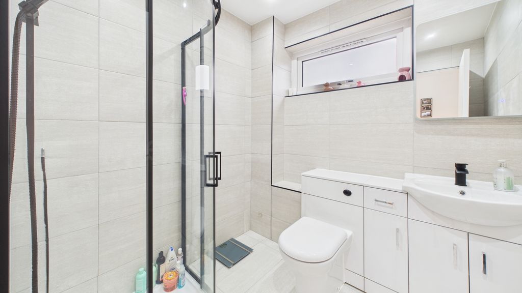 Property photo 3 of 12 Photo 3