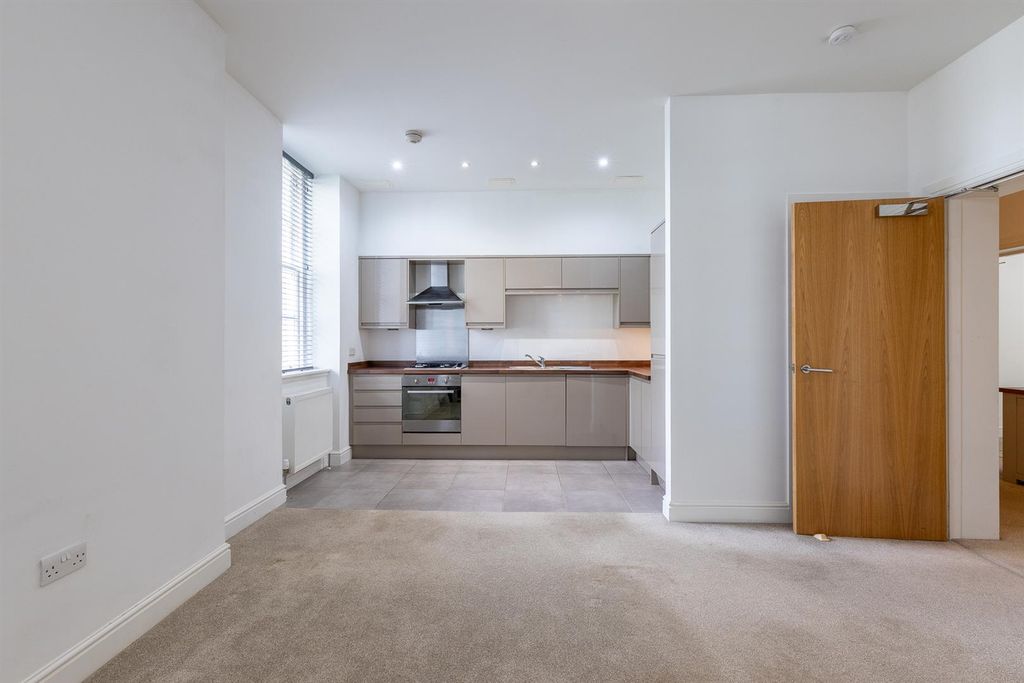 Property photo 2 of 18 S002.Jpg