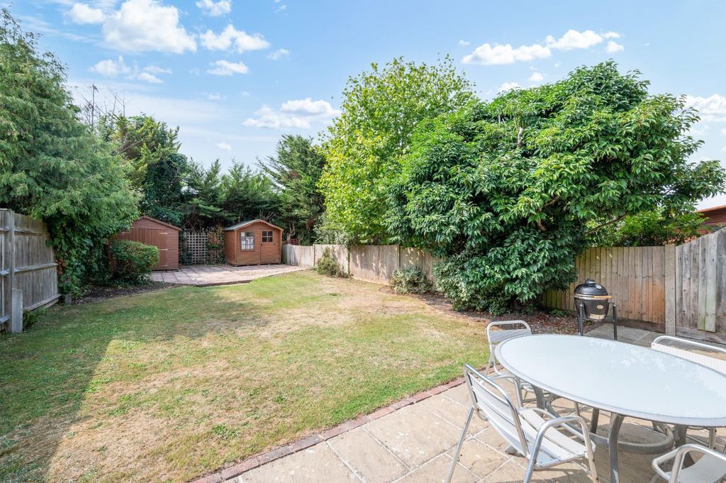 Property photo 3 of 20 Courtlands Drive,  (10).Jpg