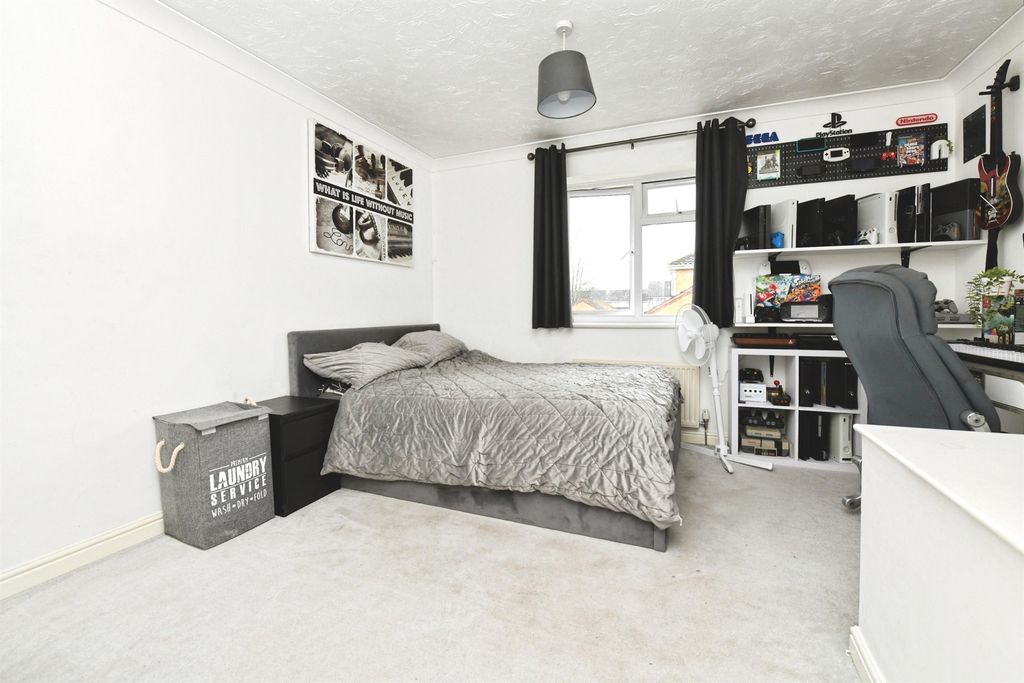 Property photo 2 of 14