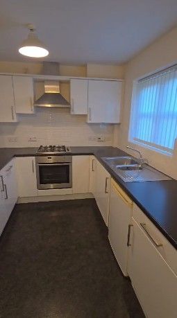 Property photo 3 of 33