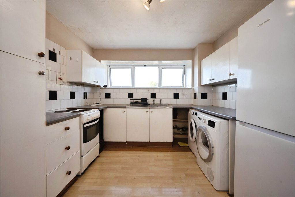 Property photo 2 of 10 Picture No. 02