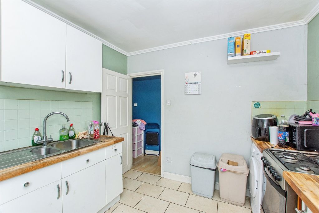 Property photo 3 of 18