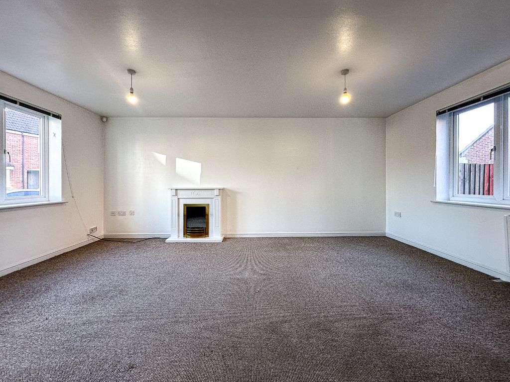 Property photo 3 of 22 4668795