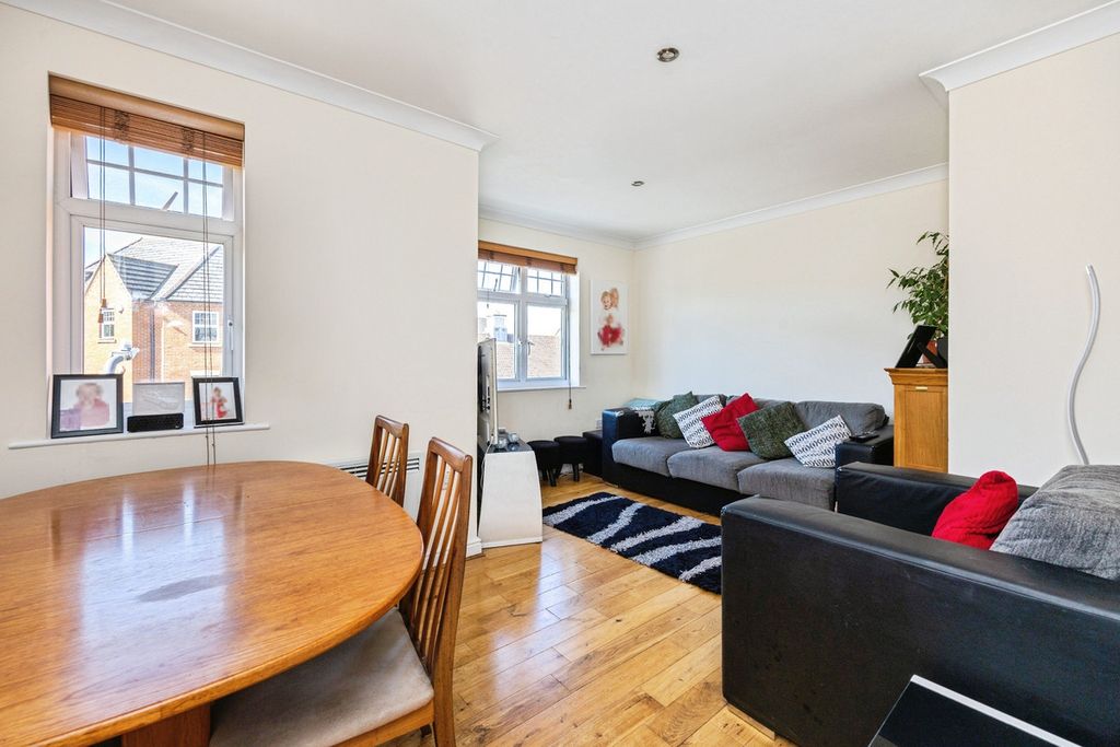 Property photo 2 of 12