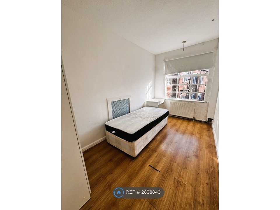 Property photo 1 of 5