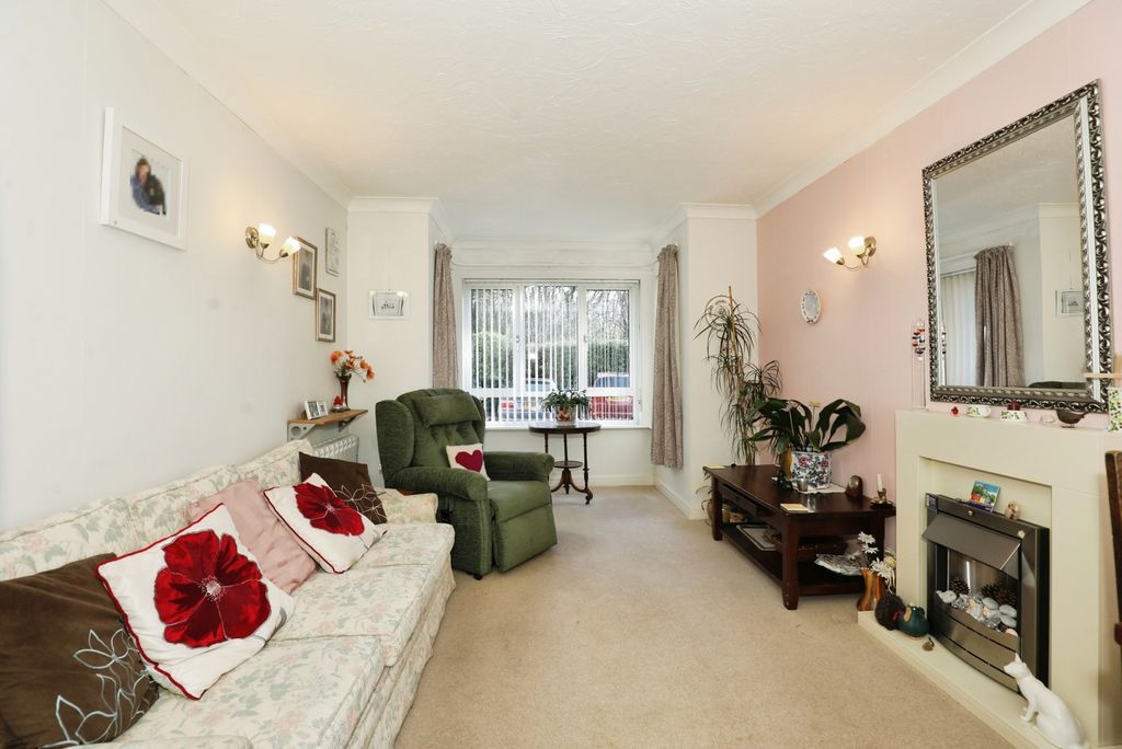 Property photo 2 of 14 Photo