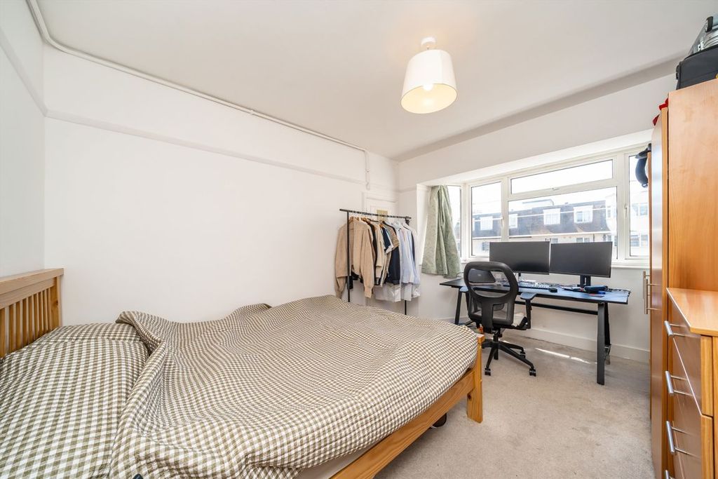 Property photo 2 of 4