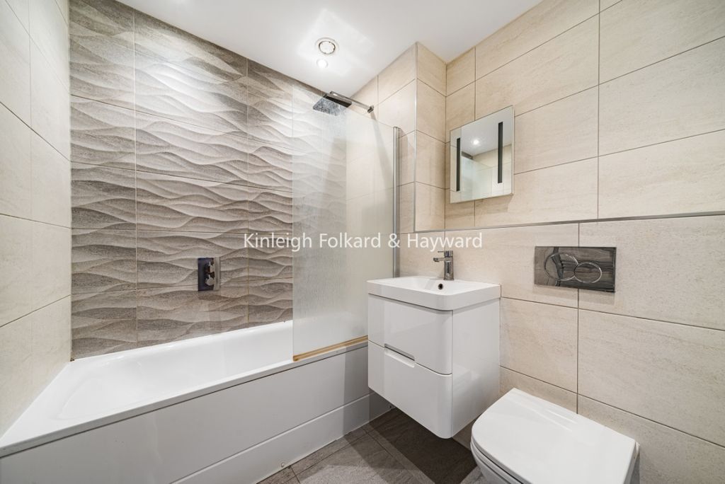 Property photo 2 of 6 81A774A6-Dcec-48c9-8