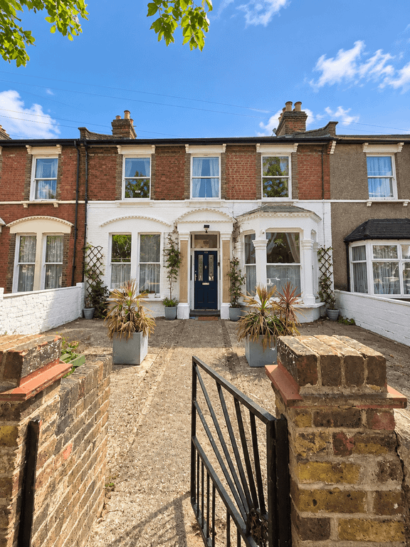 Property photo 2 of 10 C73F6107-75Bb-4Fa9-968F-Bb05Edd5cd95