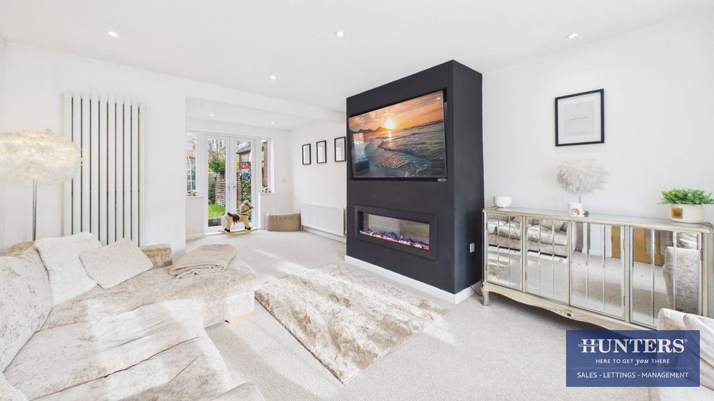 Property photo 2 of 16 Living Room