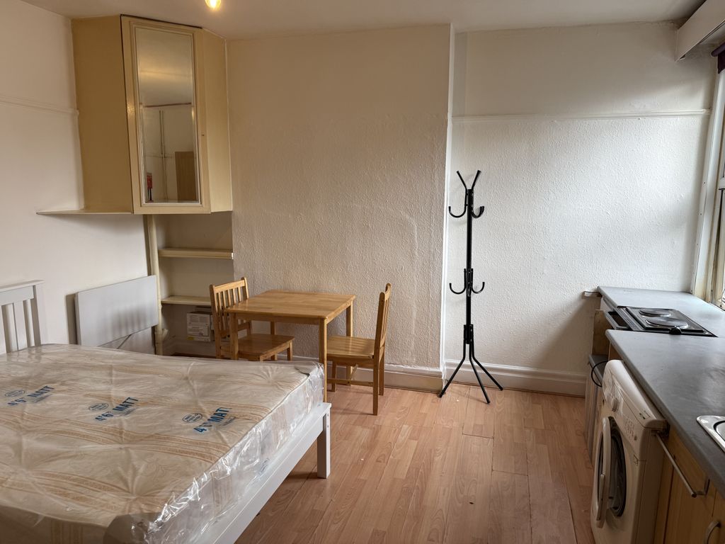 Property photo 2 of 9 Gallery