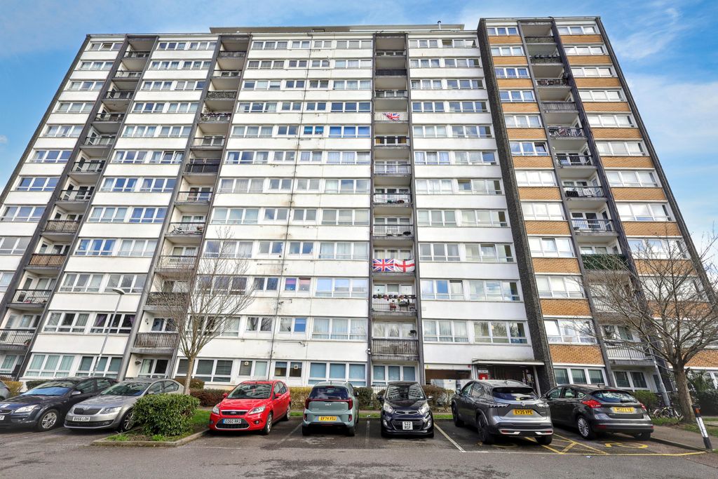 Property photo 1 of 14 Flat 234, Haynes Park Court, Hornchurch, Rm11 2Dg