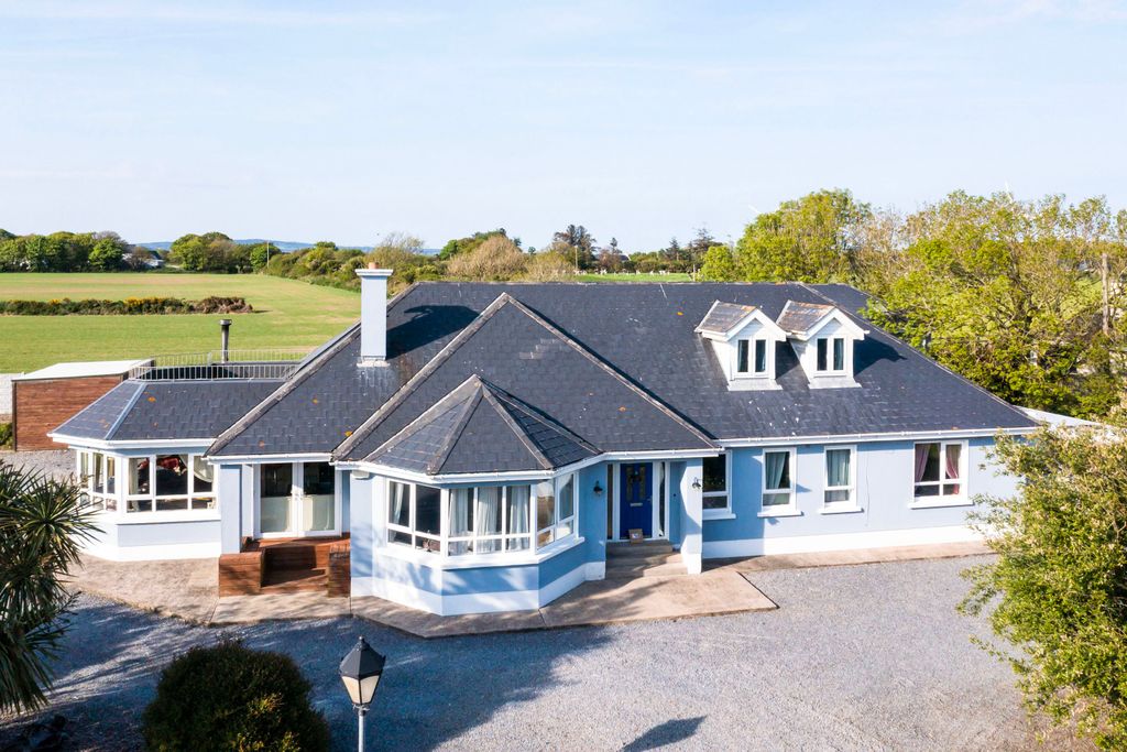 Property photo 1 of 69