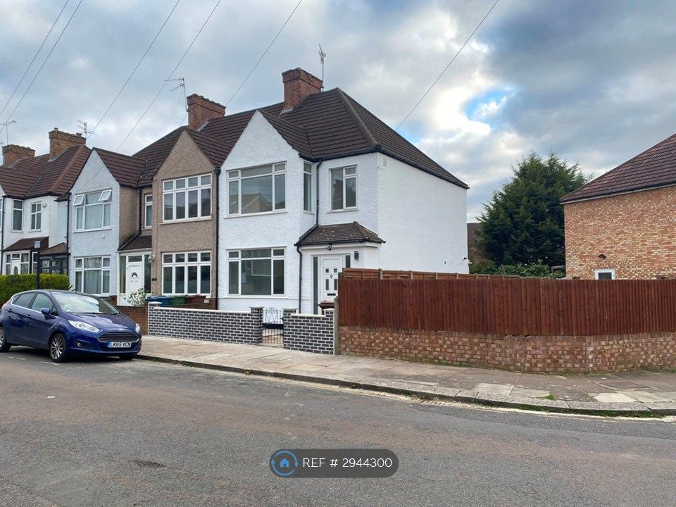 Property photo 2 of 17